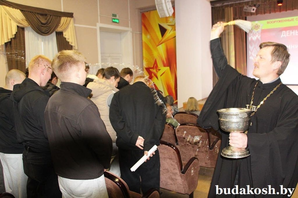 В районном Доме культуры прошел День призывника